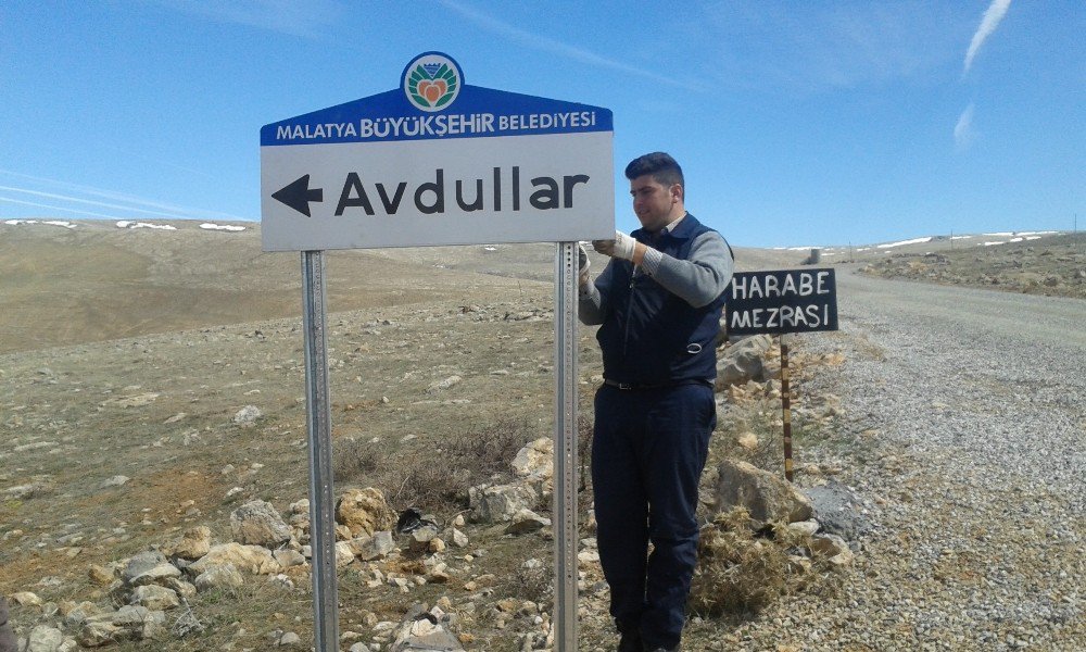 Kuluncak’ta Yön Levhalama Çalışmaları Tamamlandı