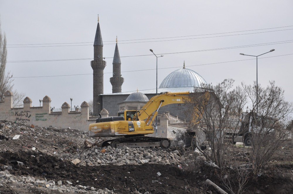 Osmanlı Mahallesi Projesi Çalışmaları Devam Ediyor