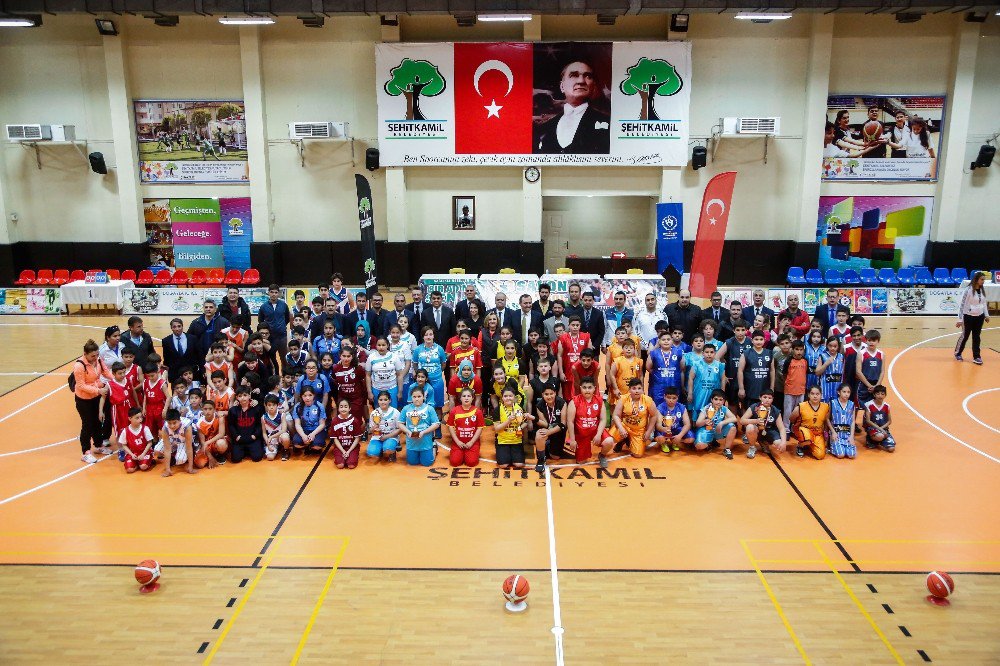 23 Nisan İçin Düzenlenen Özel Basketbol Turnuvası Start Aldı