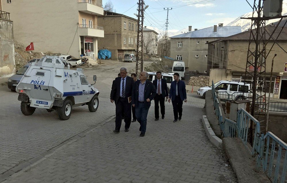 Sivas Belediyesi’nden Şemdinli Belediyesi’ne Destek