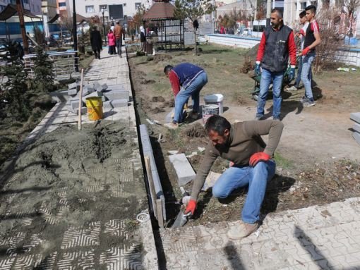 Özalp İlçesinde Park Yenileme Çalışması