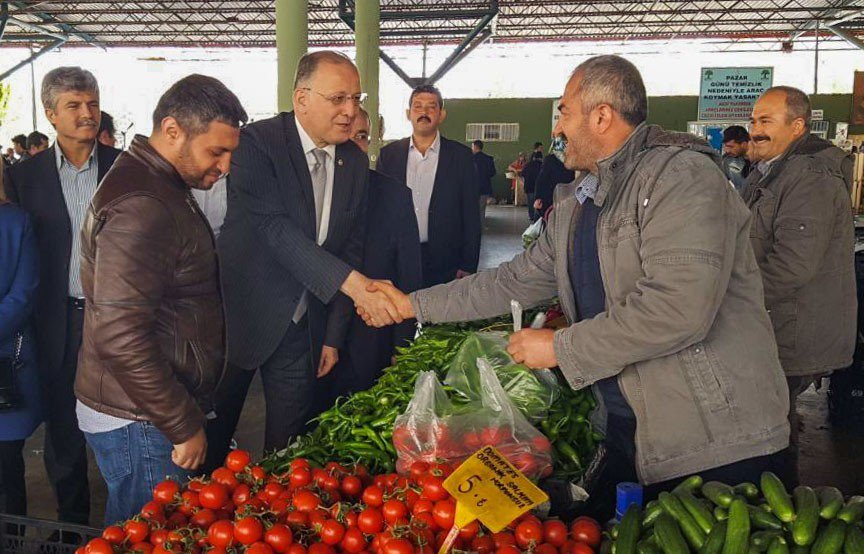 Milletvekili Koçer, Pazar Esnafını Ziyaret Etti