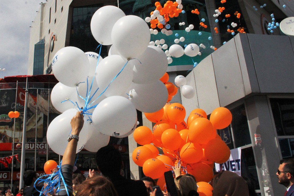 81 İlde Eş Zamanlı Olarak ’Evet Balonları’ Uçuruldu