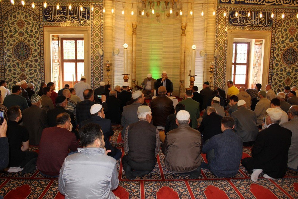 Selimiye Cami’sinde Kuran-ı Kerim Ziyafeti Verildi