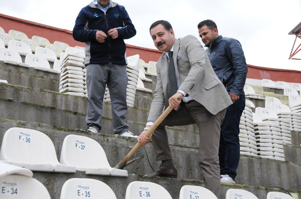 Elazığ’da, Yeni Stadyum İçin İlk Kazma Vuruldu