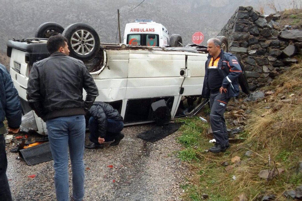 Gümüşhane’de Trafik Kazası: 4 Yaralı