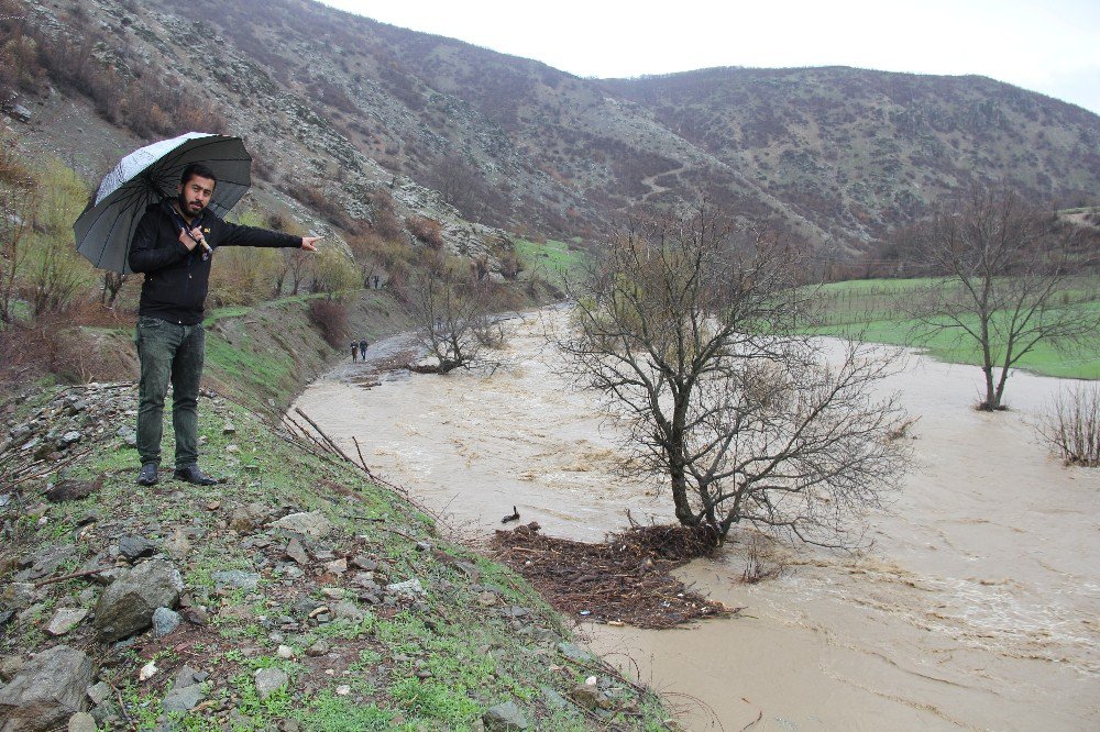 Şemdinli’de Sel