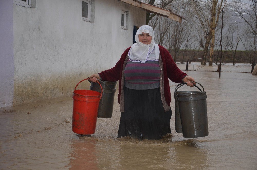 Muş’ta Su Baskını