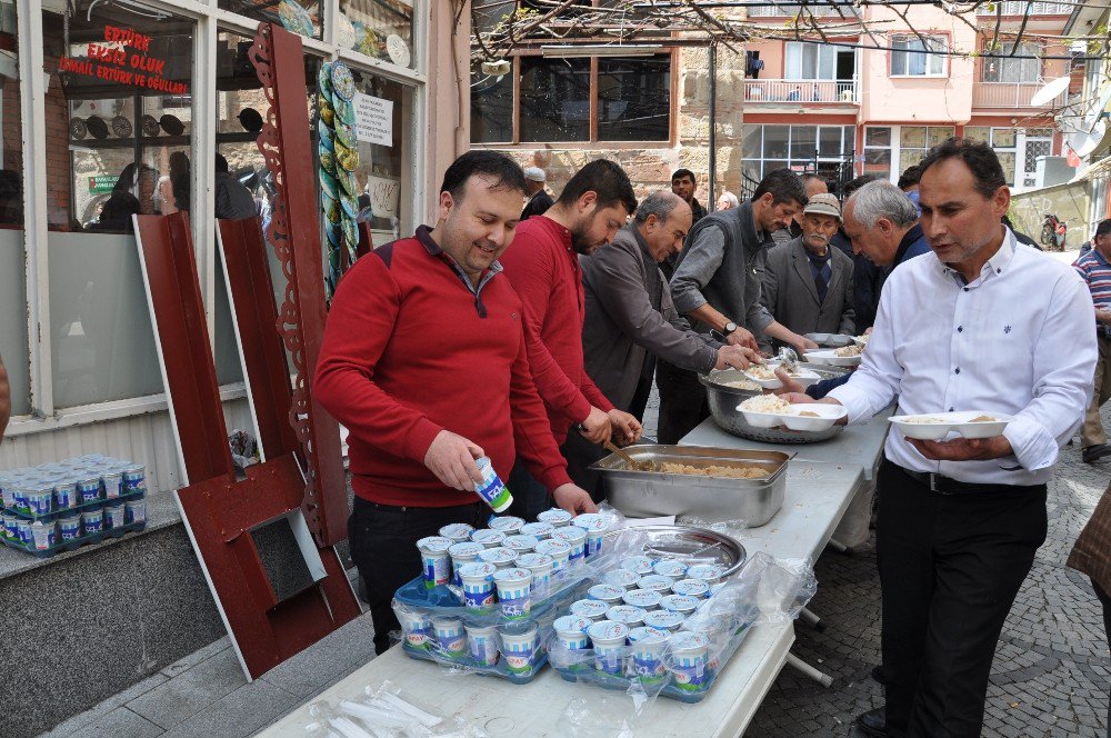 Simav Esnafından ‘Kutlu Doğum’ Pilavı