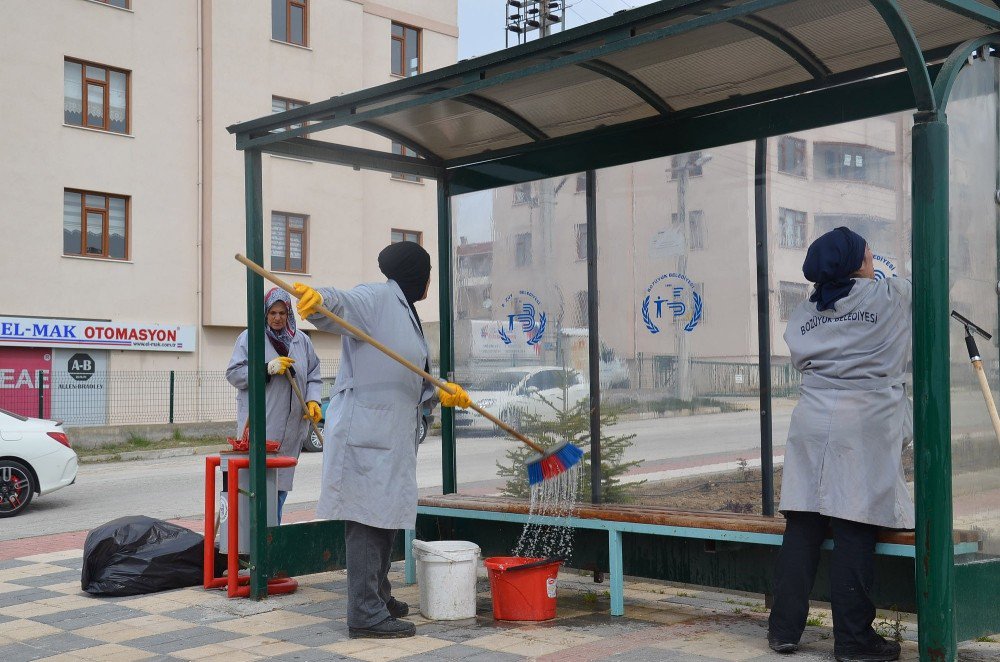 Bozüyük’te Temizlik Çalışmaları Kesintisiz Olarak Devam Ediyor