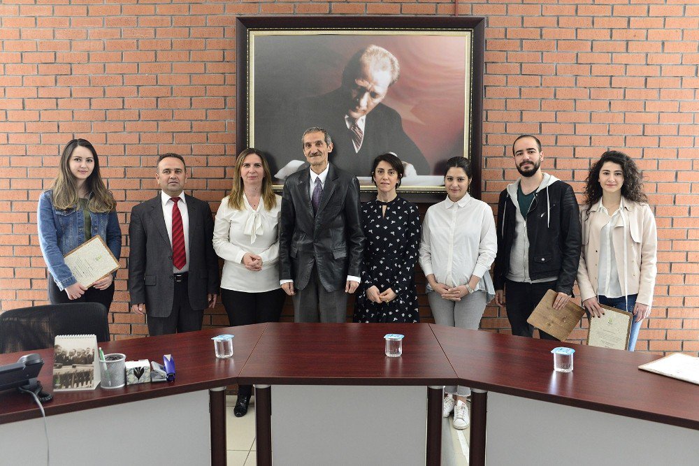 Tepebaşı Belediyesi’nden "Topluma Hizmet Uygulamaları Dersi" Öğrencilerine Teşekkür Plaketi