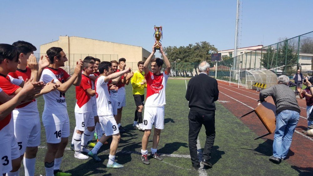 Tekirdağ İdman Yurdu Namağlup Şampiyon Oldu