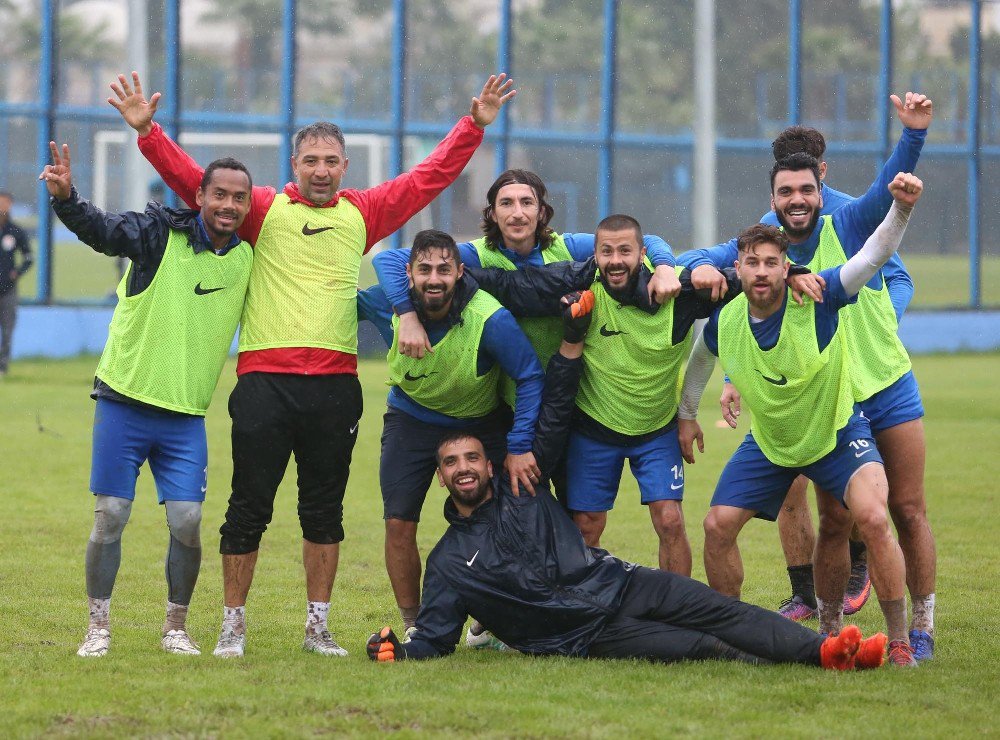 Adana Demirspor, Giresunspor Maçı Hazırlıklarını Tek Antrenmanla Sürdürdü