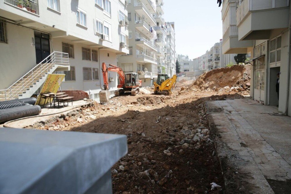 Başkan Türel, Şarampol Caddesinde İncelemelerde Bulundu