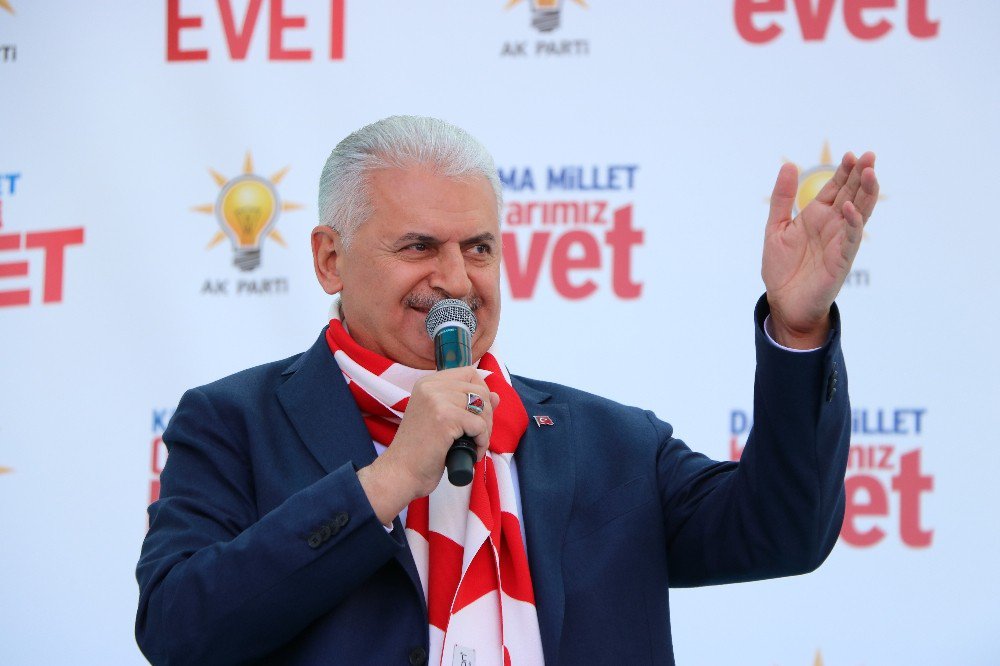 Başbakan Yıldırım: "Yolları Böleriz, Türkiye’yi Böldürtmeyiz"