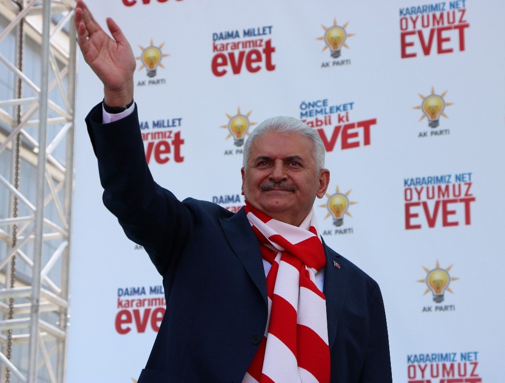 Başbakan Yıldırım: "Yolları Böleriz, Türkiye’yi Böldürtmeyiz"