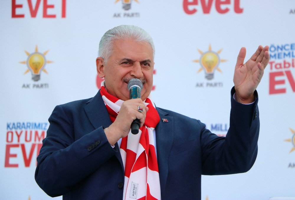 Başbakan Yıldırım: “Ne Yaparsanız Yapın Bu Aziz Millet Bu Bayrağı İndirmez, Bu Ezanı Dindirmez”