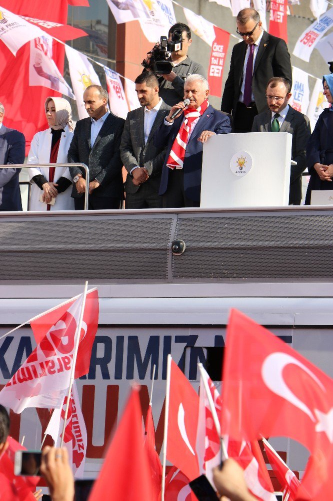 Başbakan Binali Yıldırım Son Mitingini Arnavutköy’de Düzenledi