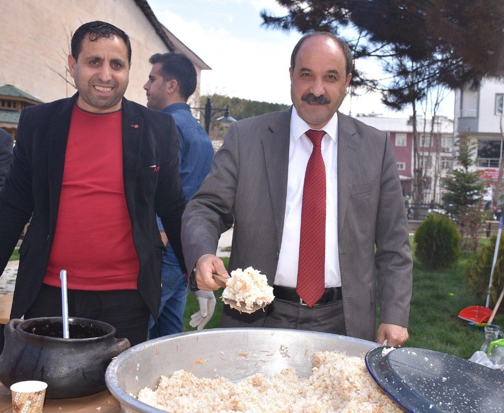 Genç’te Öğrenciler Yararına Kermes