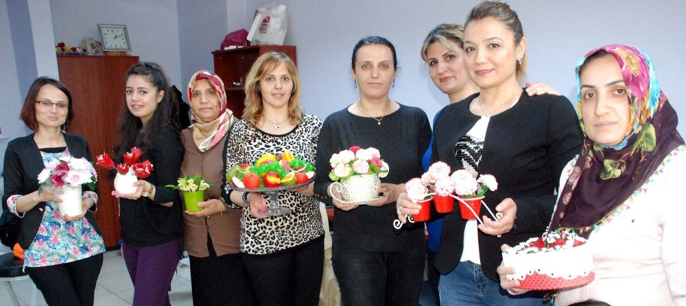 Bitlis’teki Kadınlar Osmanlı El Sanatını İcra Ediyorlar