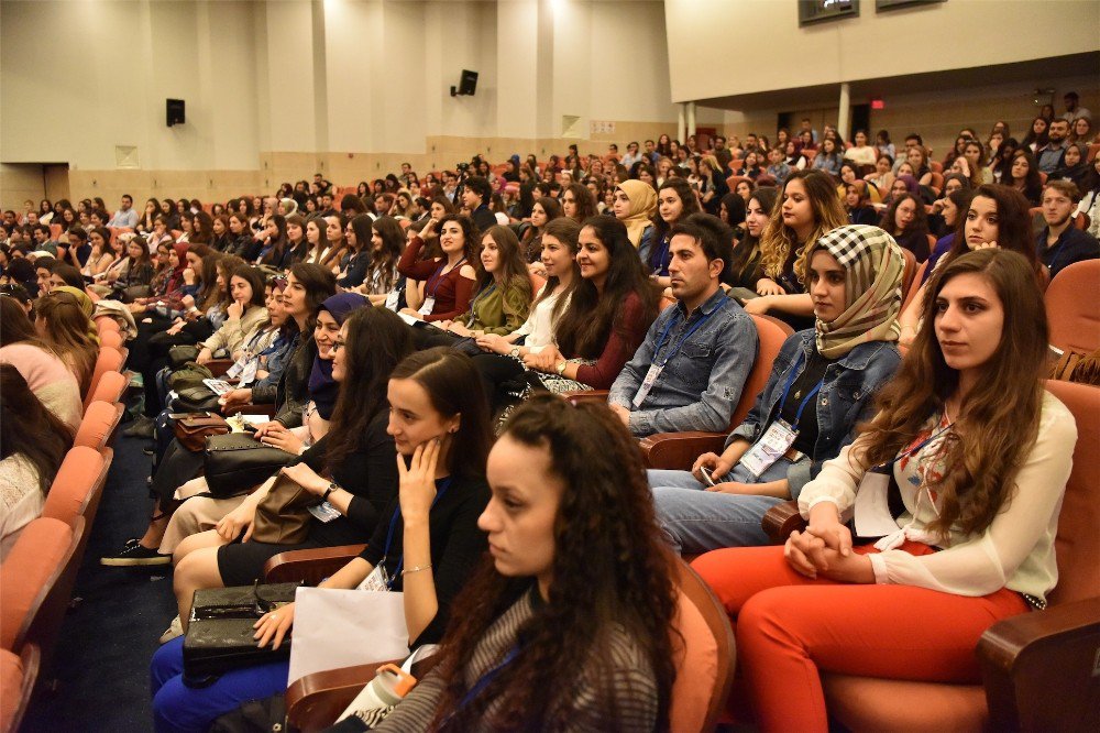 Başkan Atila, Ege Üniversitesi’nde Gençlere Seslendi