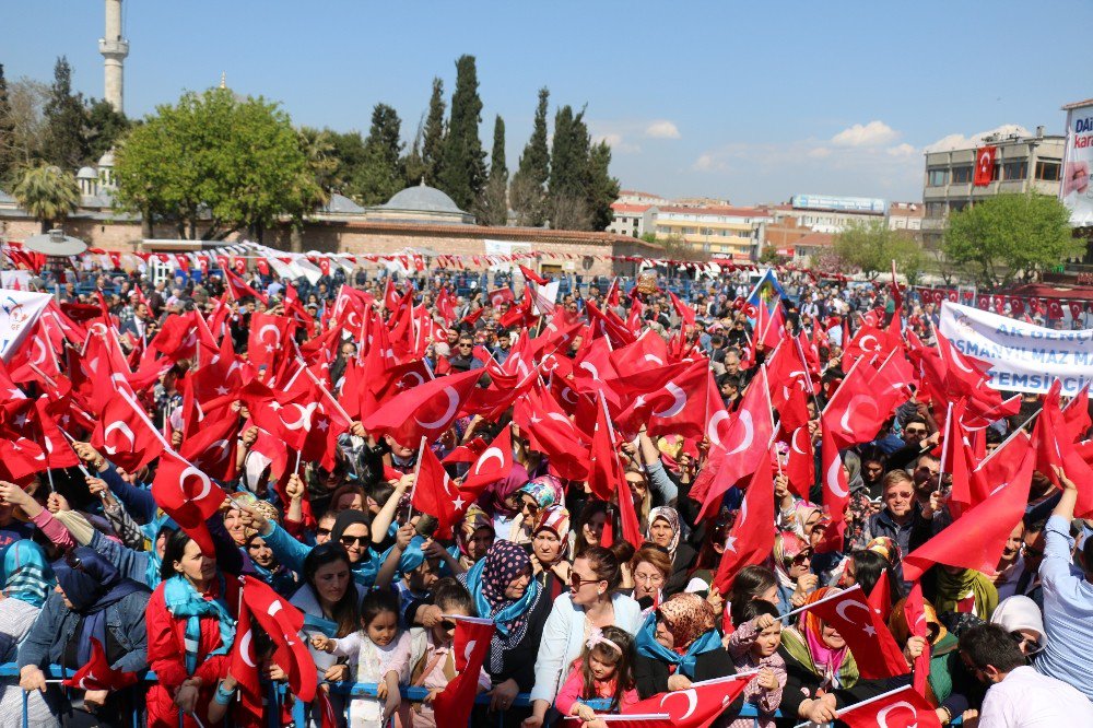 Bakan Işık: "Cumhuriyetin Güçlü Olmasını İsteyenler Evet Desin"