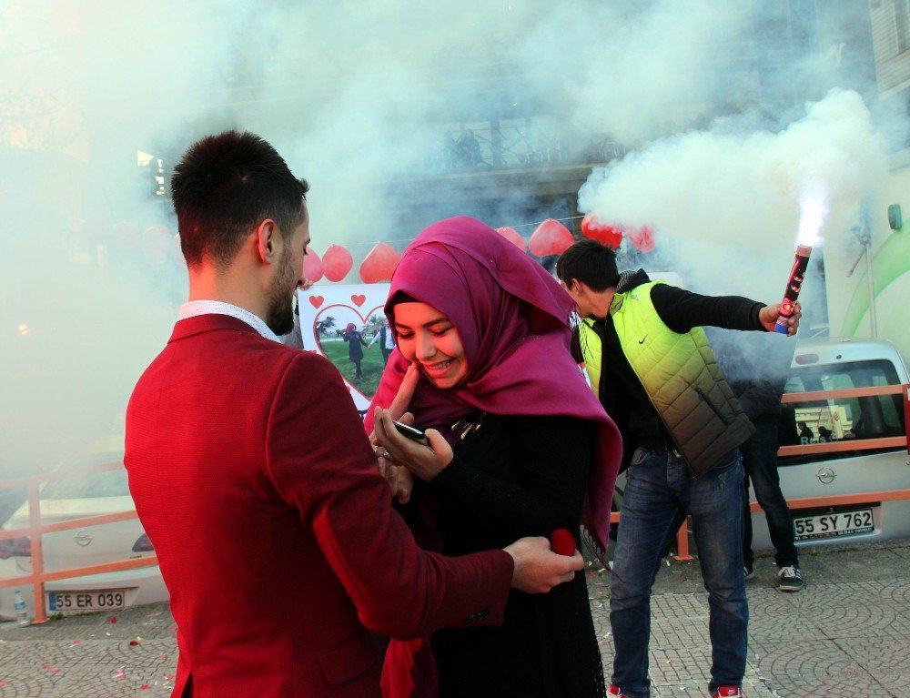 Doğum Gününde Evlilik Teklifi Aldı