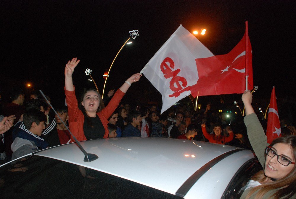 Tokat’ta ’Evet’ Coşkusu