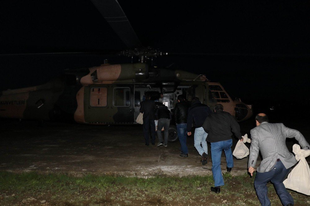 Diyarbakır’da Oy Torbaları Helikopterle Taşındı