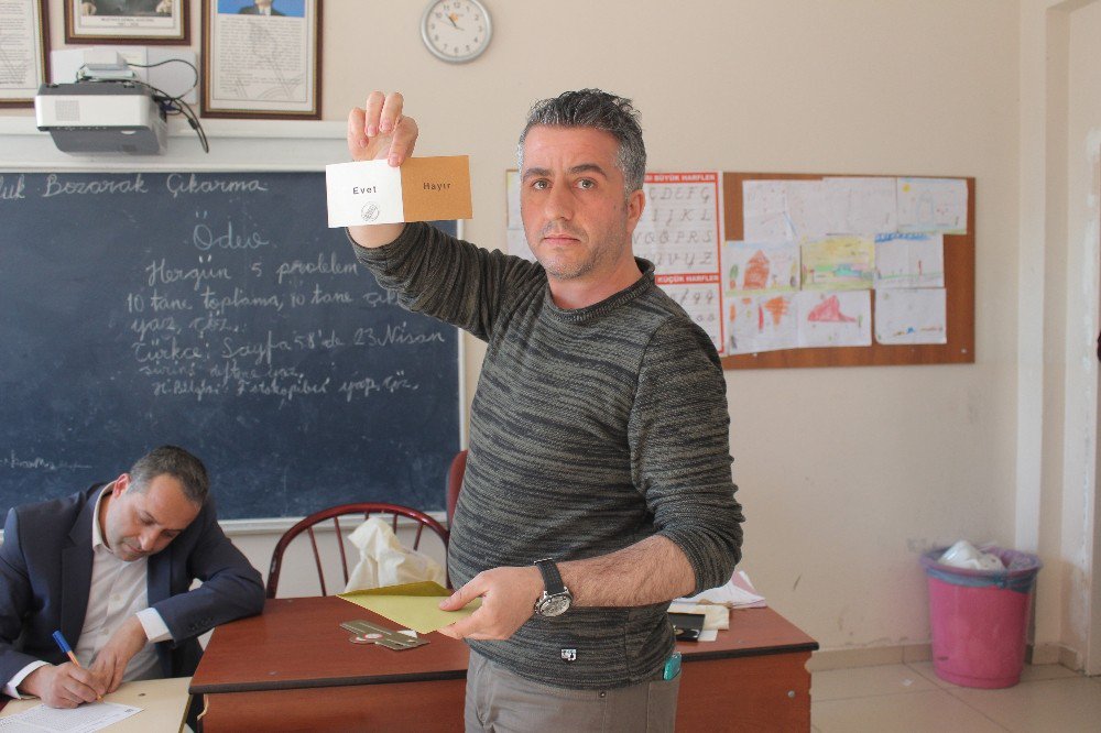 Doğu Ve Güneydoğu’da Sandıklar Açılmaya Başlandı