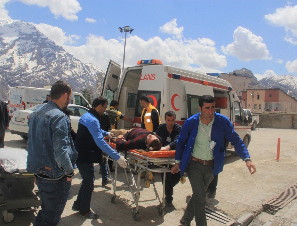 Hakkari’de Yaralanan 8 Askerin Tedavisi Sürüyor