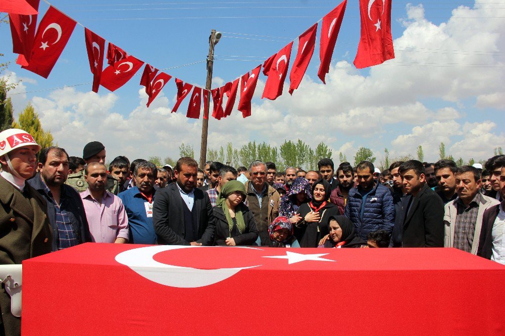 Şehit Annesinin Acı Feryadı