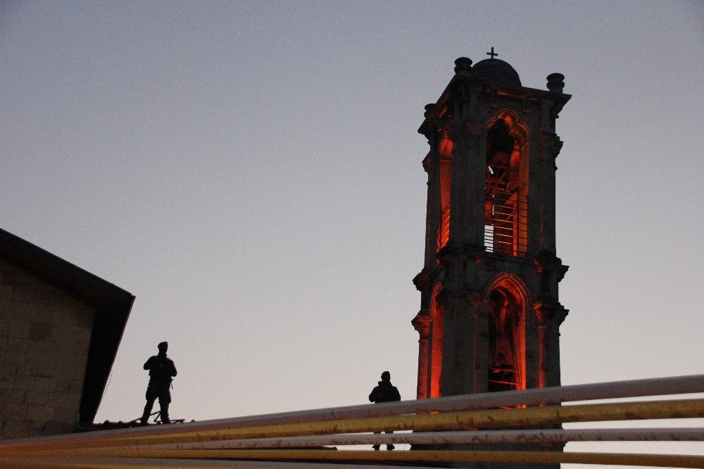 Hatay’da Paskalya Bayramı Ayinle Kutlandı