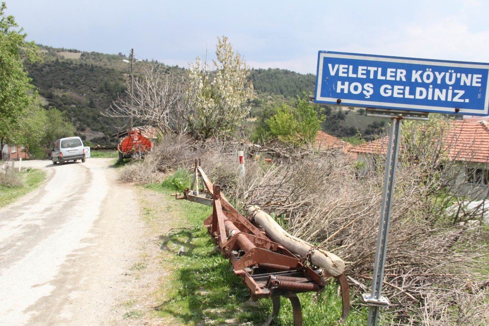 Hayalet Köyün Sakinleri Oy Kullanmak İçin Komşu Köye Gidiyor