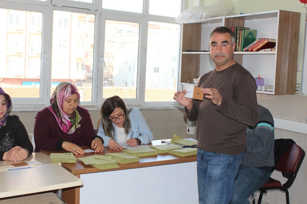 Niğde’de Referandum Kutlamaları