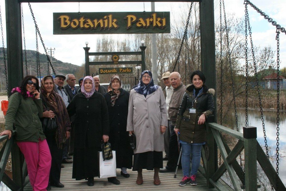 Yaşlı Merkezi’nden Botanik Park’a Gezi