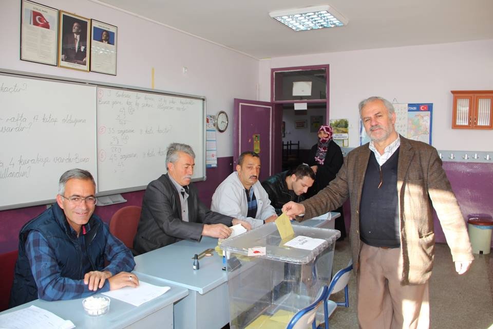 Oltulular Referandum Oylamasına İlgi Gösteriyor