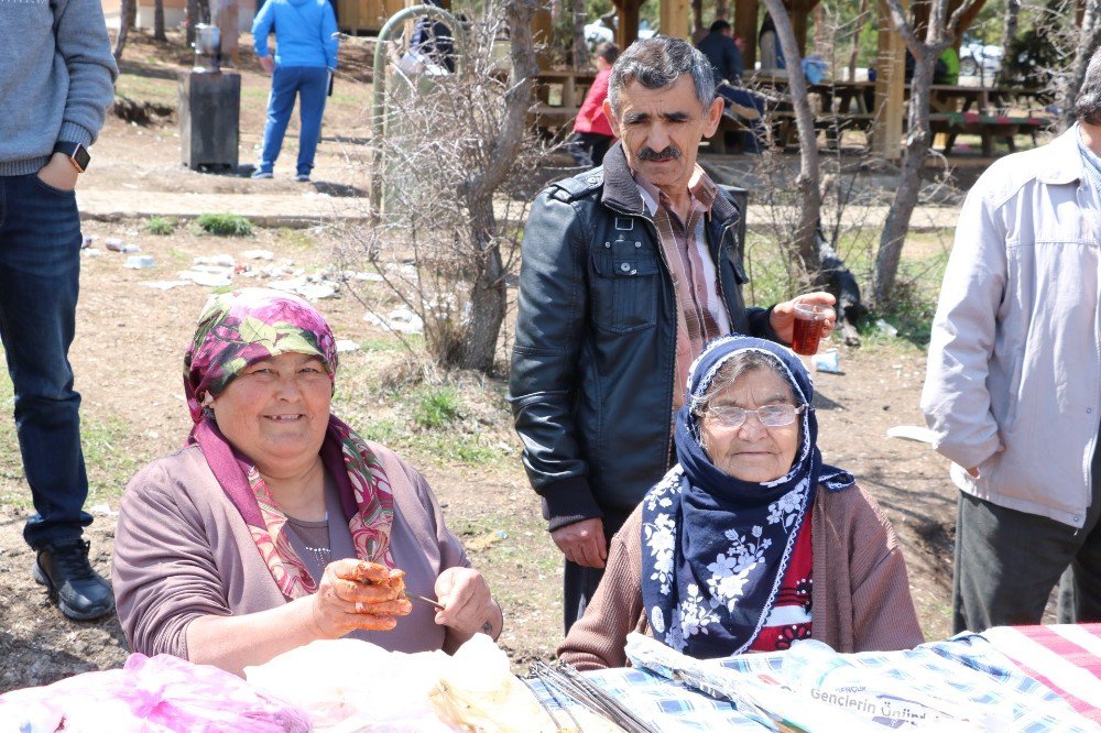 Yozgat’ta Oyunu Kullanan Vatandaşlar Piknik Alanlarına Akın Etti