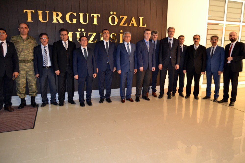 Turgut Özal Ölüm Yıldönümünde Memleketinde Anıldı