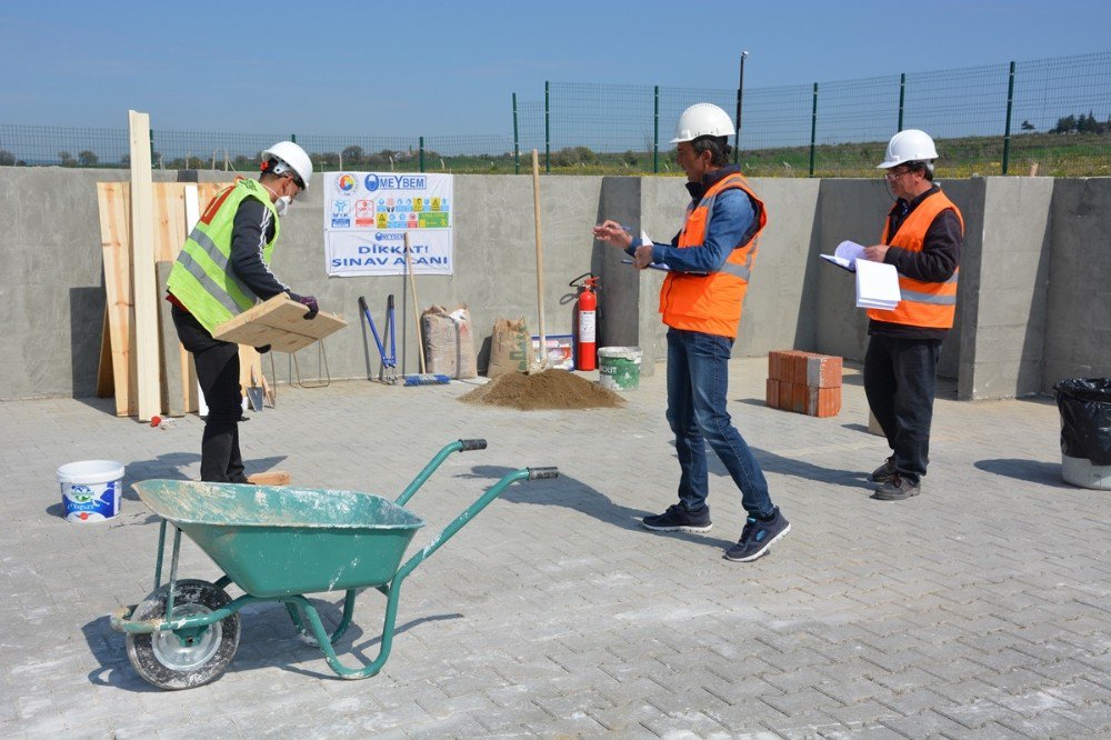 Çanakkale’de Mesleki Yeterlilik Sınavlarına İlgi Artıyor