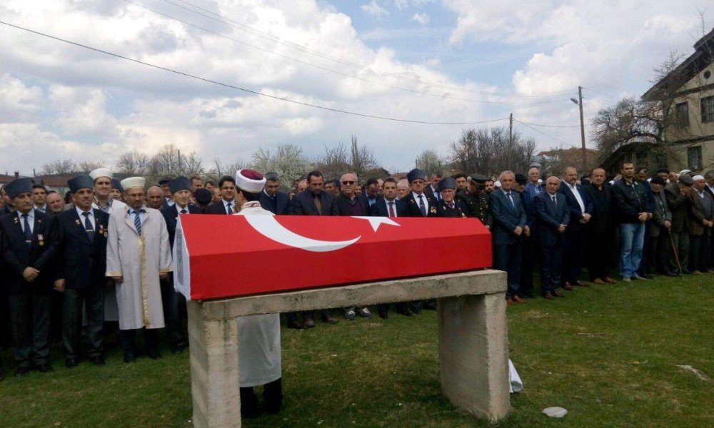 Kıbrıs Gazisi Son Yolculuğuna Askeri Törenle Uğurlandı