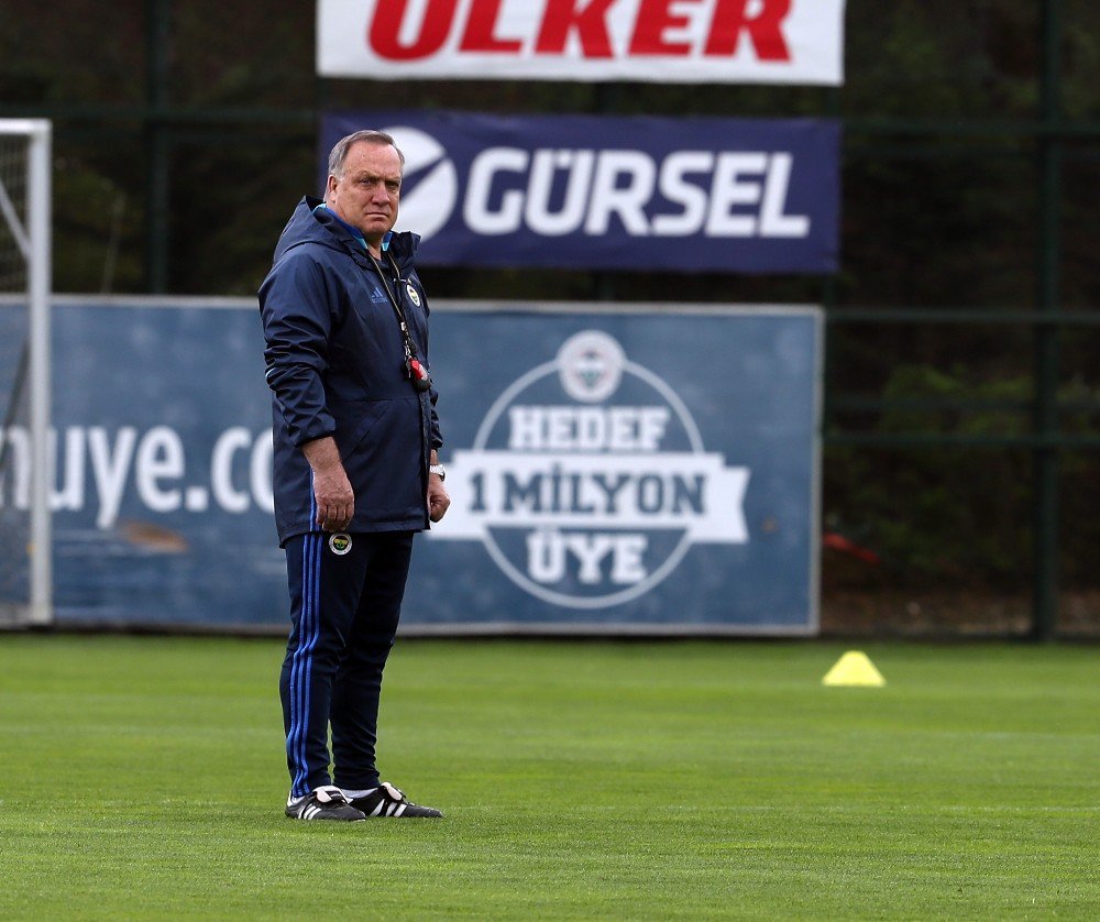 Fenerbahçe’de Derbi Hazırlıkları Sürüyor