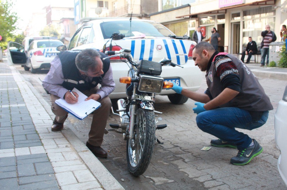 Çalıntı Motosikleti Bırakıp Kaçtılar