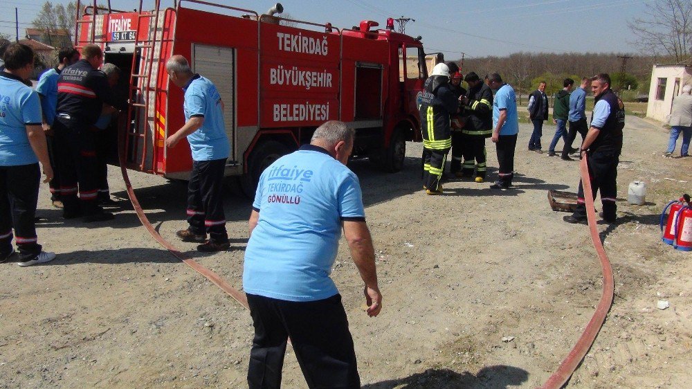 İtfaiyeyi Beklemek Yerine Gönüllü İtfaiyeci Oldular