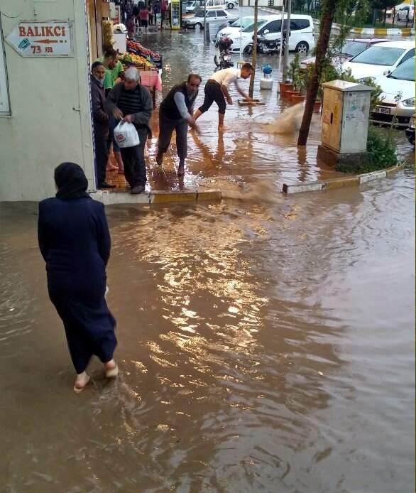 Kahta’da Dolu Ve Sağanak Yağış