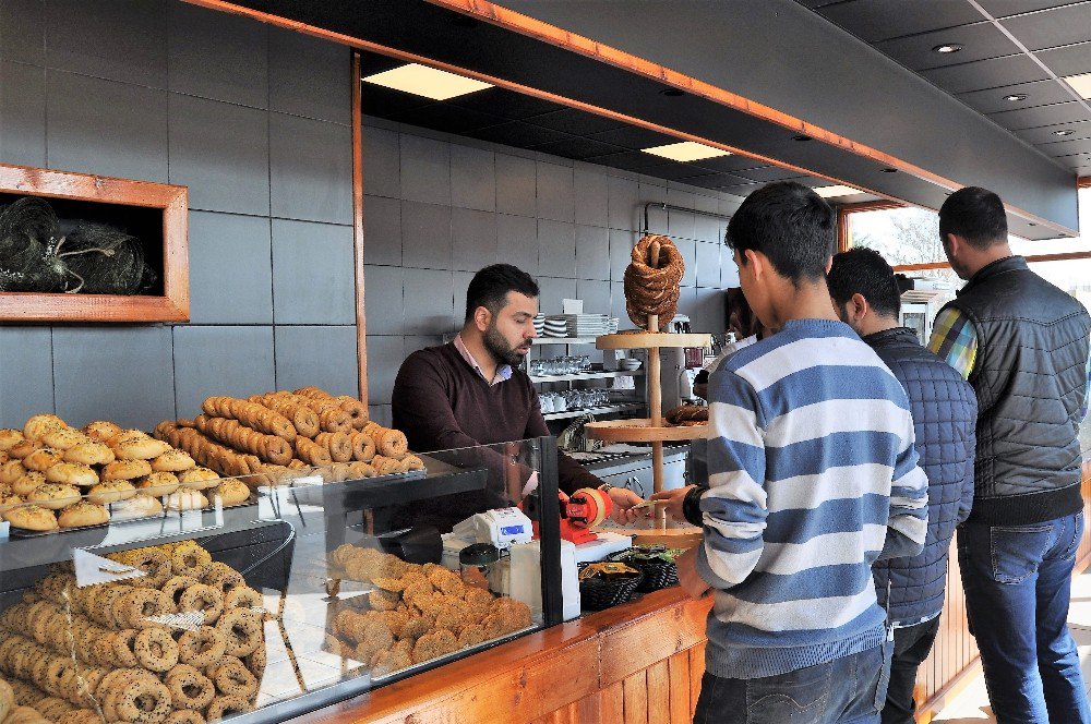 “Aşina Simit Sarayı” Hizmete Girdi