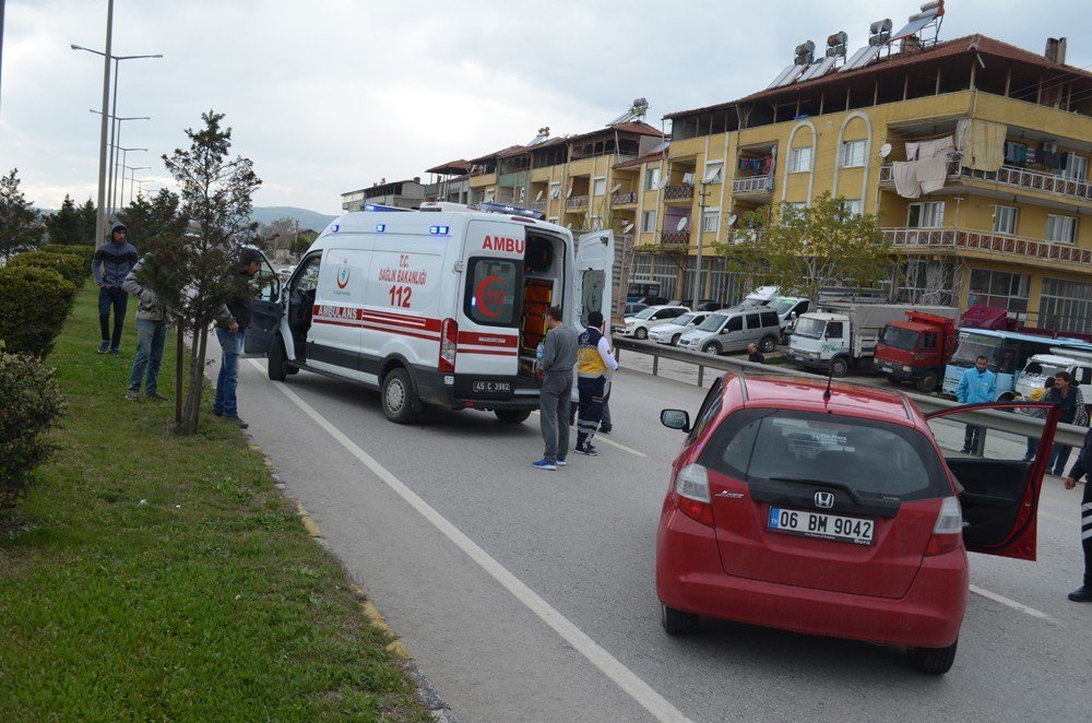 Kula’da Trafik Kazası: 1 Yaralı