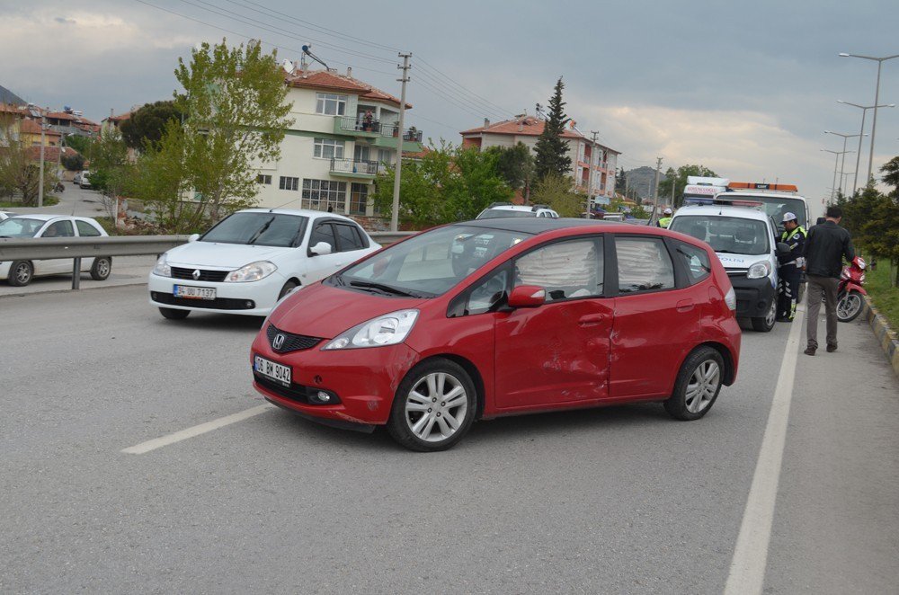 Kula’da Trafik Kazası: 1 Yaralı