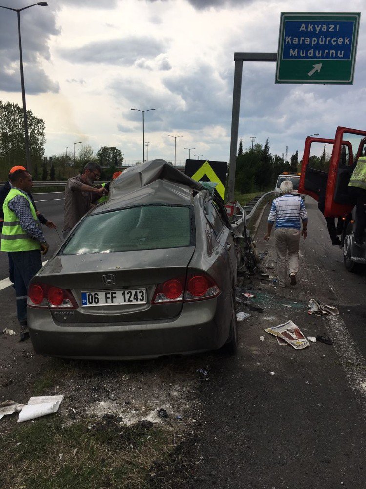 Sakarya Tem Gişelerinde Trafik Kazası: 2 Yaralı