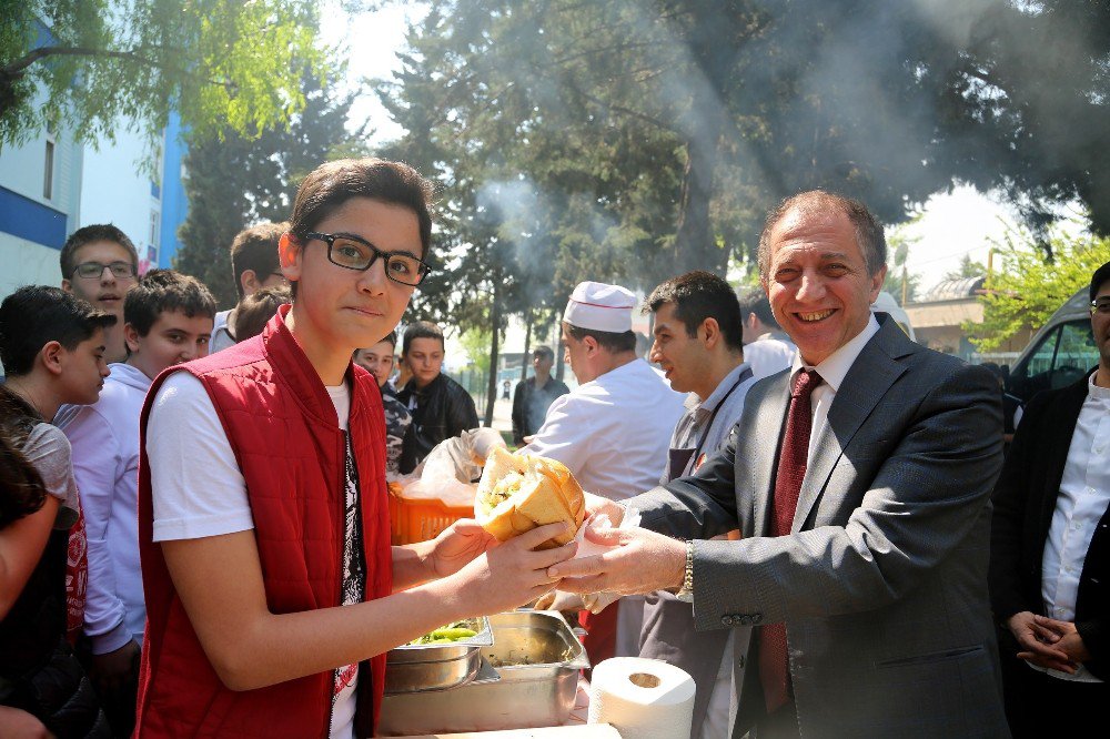 İhlas Koleji Öğrencileri Teog Öncesi Stres Attılar